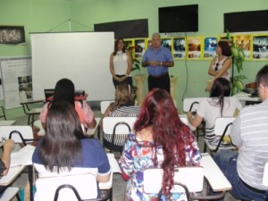 Read more about the article Educação realiza reunião com gestores e coordenadores de anexos