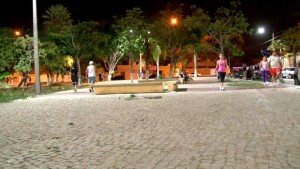 Leia mais sobre o artigo Prefeitura renova iluminação de Maracanaú com a troca de mais de 1,7 mil lâmpadas em 14 bairros