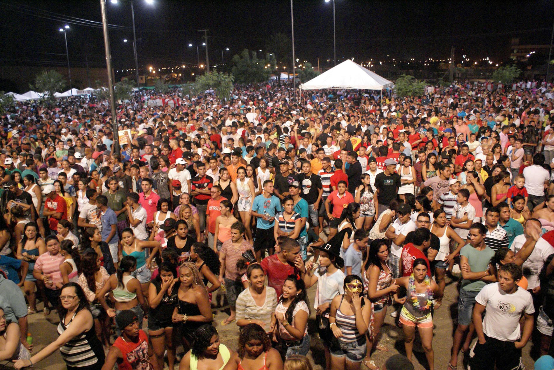 Você está visualizando atualmente Carnaval em Maracanaú reúne  mais de 20 mil foliões por noite