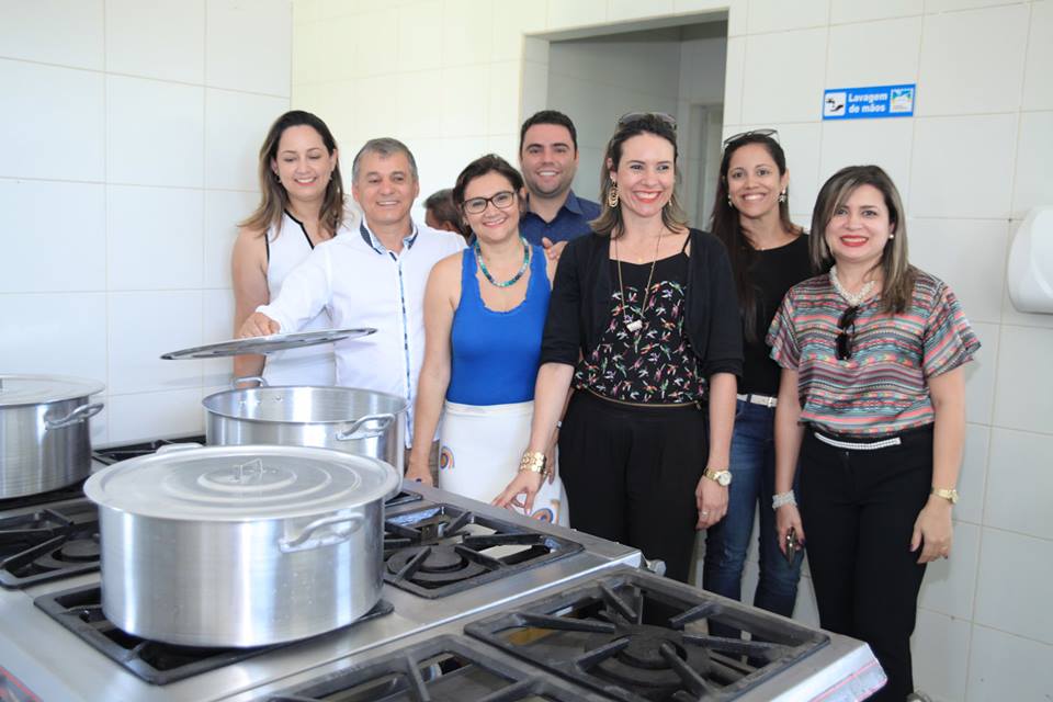 Você está visualizando atualmente Cozinha Comunitária do Alto Alegre II é inaugurada