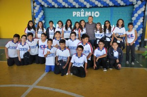 Leia mais sobre o artigo Alunos parabenizam Prefeitura pelo prêmio Prefeito Amigo da Criança