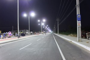 Leia mais sobre o artigo Avenida Padre José Holanda do Vale ganhou iluminação econômica e eficiente com 278 novas lâmpadas