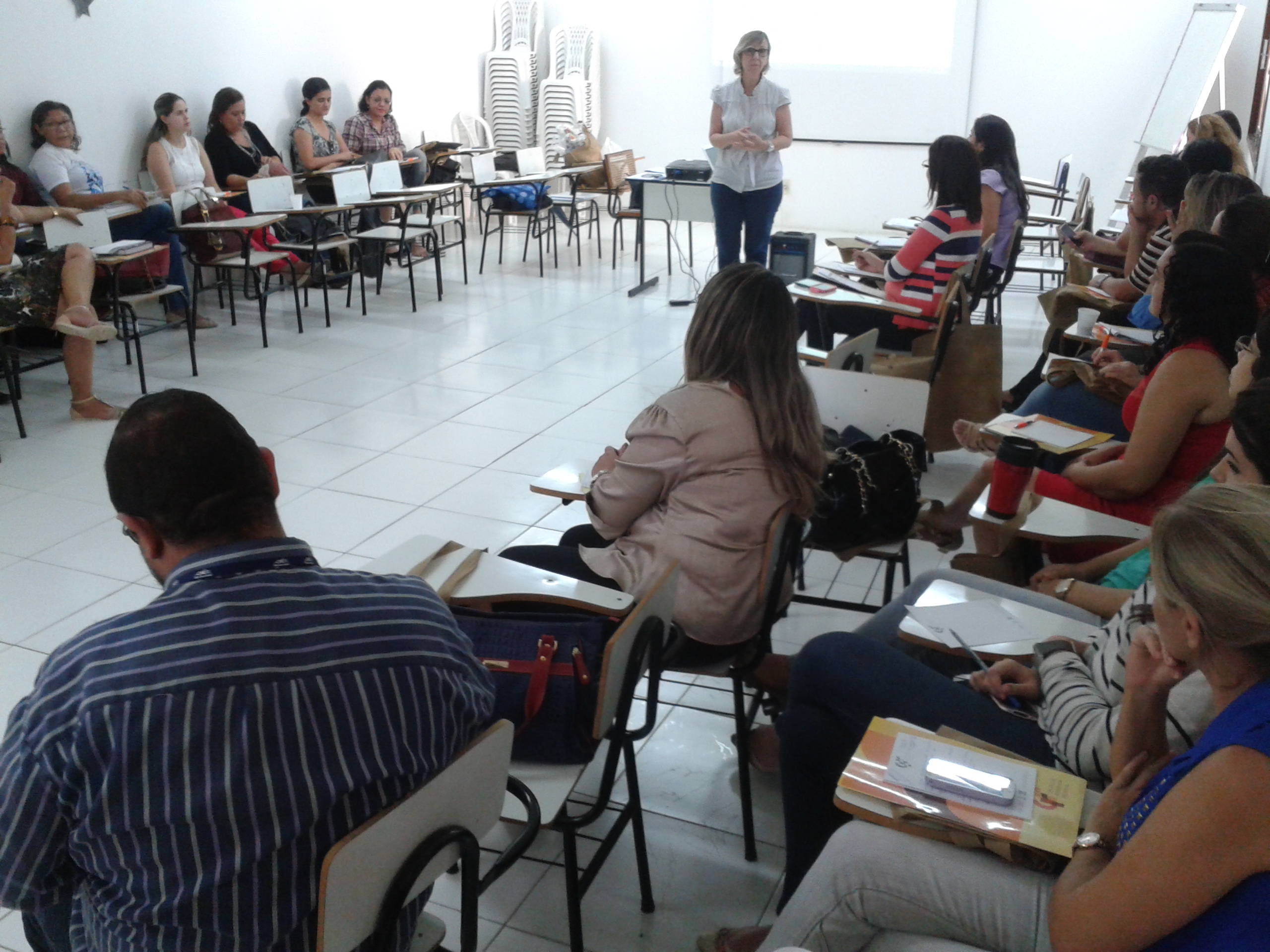 No momento, você está visualizando Maracanaú promove Curso de Aperfeiçoamento em Crack e Outras Drogas