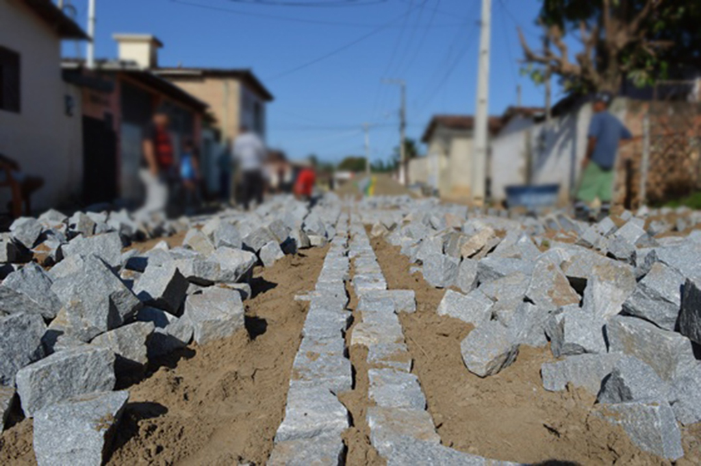No momento, você está visualizando Obras de pavimentação requalificam ruas do Siqueira