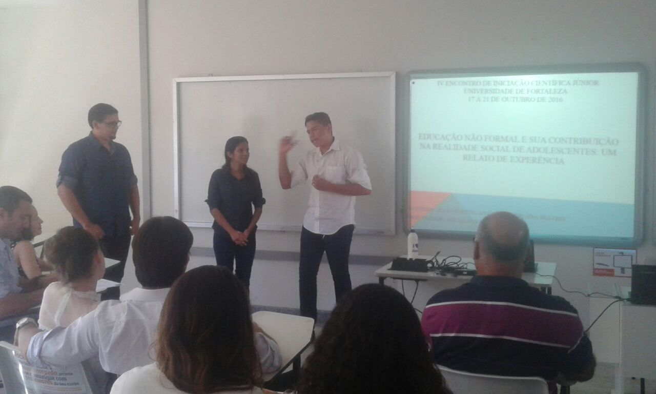 No momento, você está visualizando Adolescentes do CRAS São João apresentam artigo no Encontros Científicos da Unifor