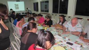 Read more about the article Professores da EJA participam de oficina de xilogravura