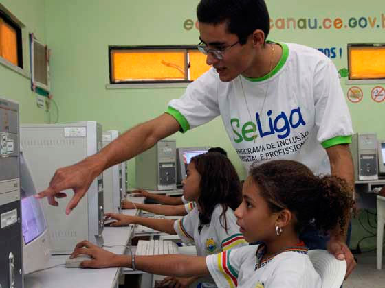 No momento, você está visualizando SeLiga abre 1,2 mil vagas em  dois cursos de qualificação em Maracanaú