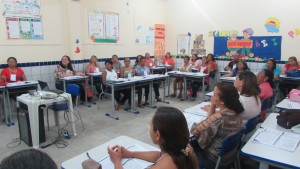 Read more about the article Prefeitura de Maracanaú realiza Capacitação para Auxiliares de Serviços Gerais das Escolas Municipais