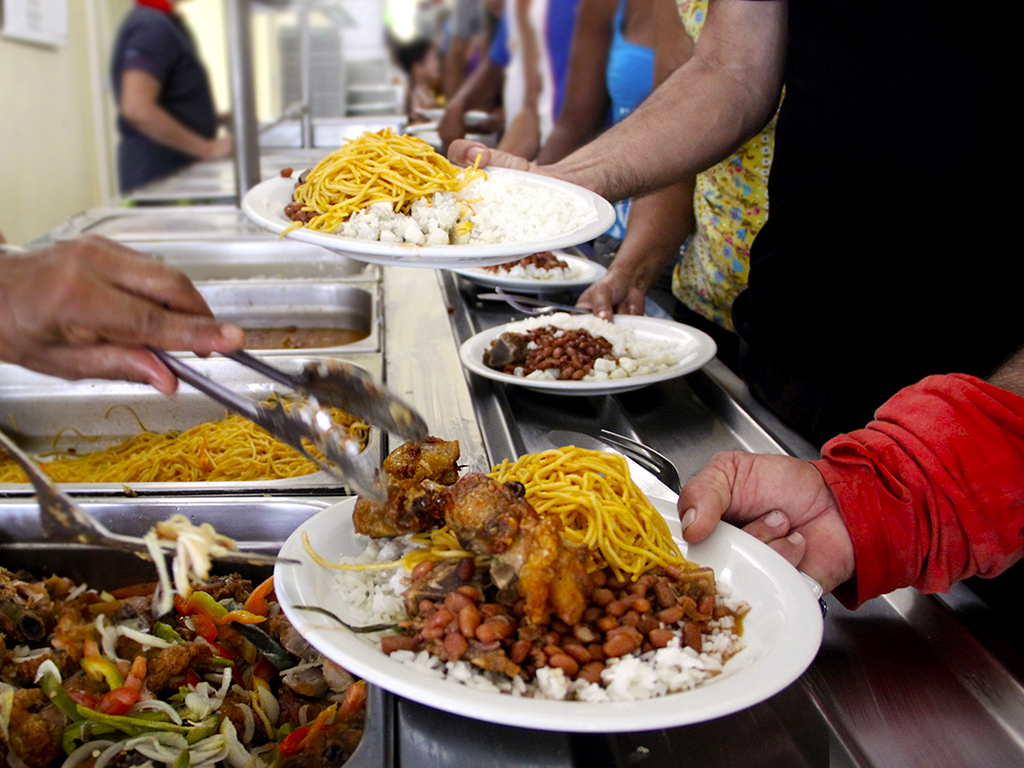 Você está visualizando atualmente Restaurante Popular reabre para atendimento ao público