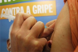 Read more about the article Campanha de vacinação contra a gripe para novos grupos prioritários começa hoje, 16