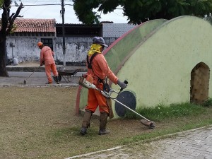 Leia mais sobre o artigo Prefeitura realiza serviço de limpeza no Jereissati