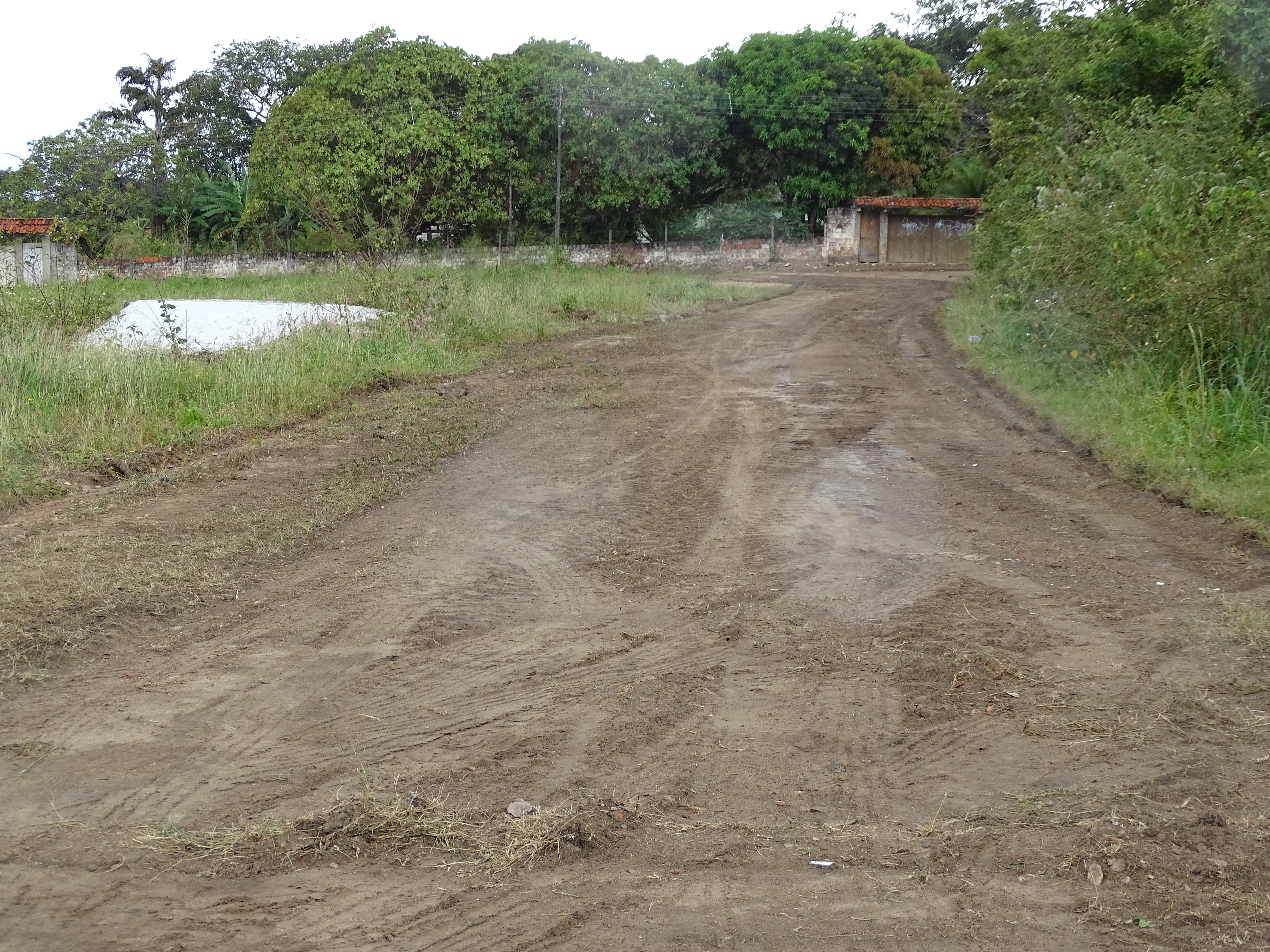 Você está visualizando atualmente Prefeitura realiza recuperação de vias no Cágado