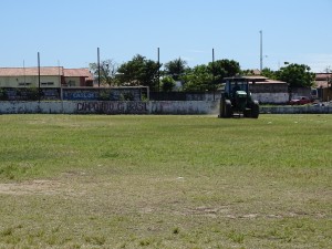 Leia mais sobre o artigo Prefeitura realiza limpeza do Campo CBrasil