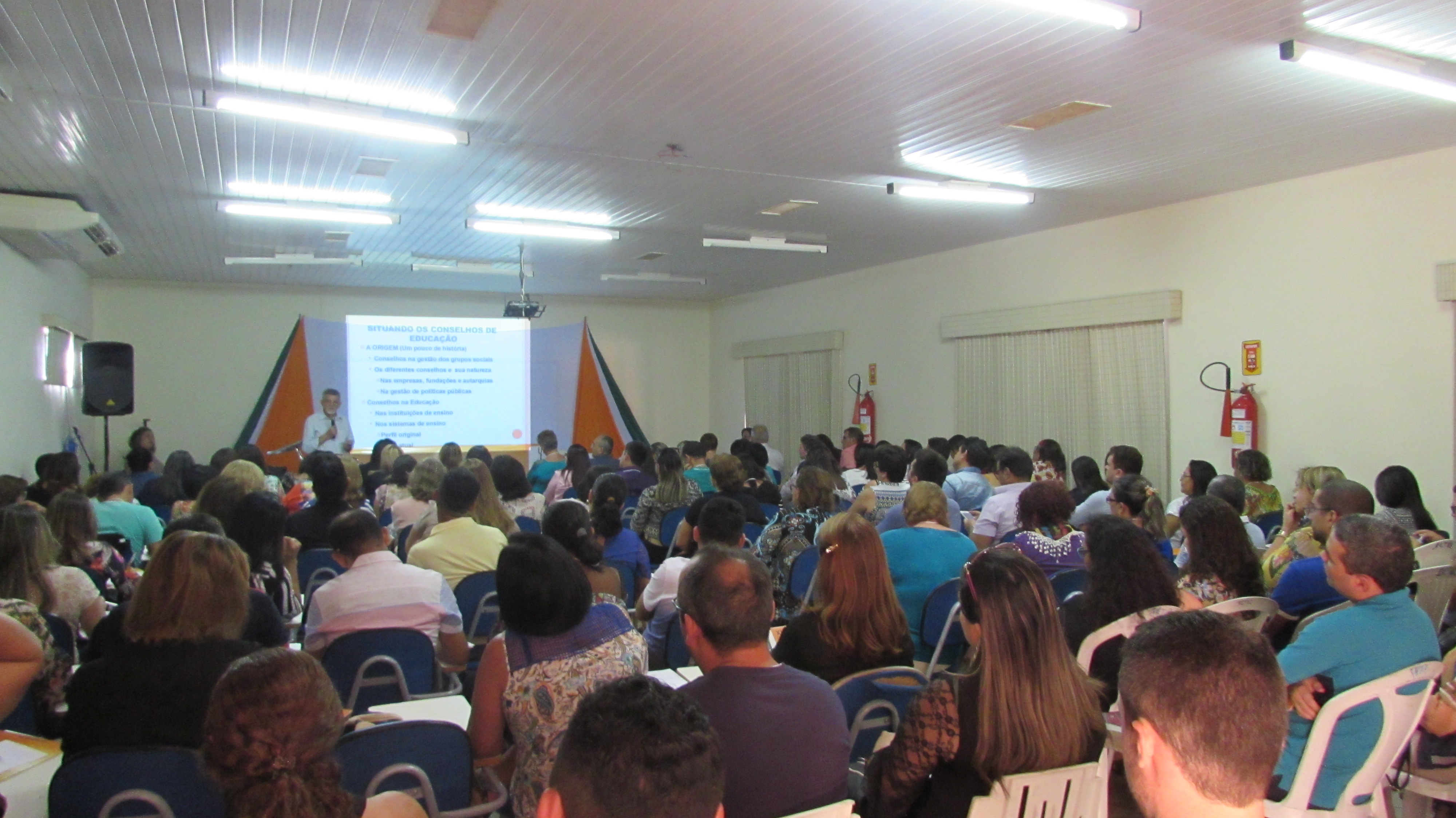 Você está visualizando atualmente XII Encontro Estadual dos Conselhos Municipais de Educação é realizado em Maracanaú