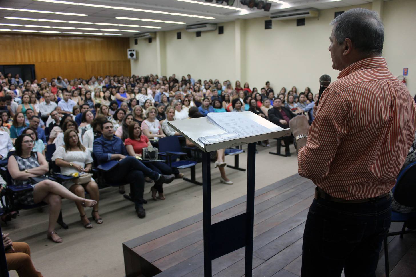 Você está visualizando atualmente Prefeitura empossa Núcleos Gestores das Escolas municipais