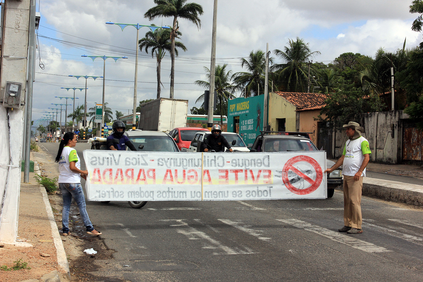 No momento, você está visualizando Secretaria da Saúde realiza Blitz Educativa em combate ao Aedes Aegypti no bairro Cidade Nova
