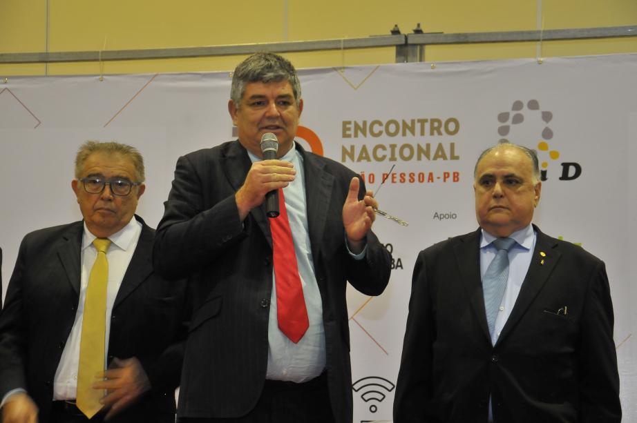No momento, você está visualizando Roberto Pessoa recebe o título de Cidadão Paraibano