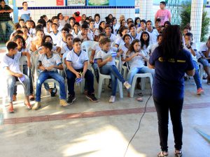 Read more about the article Demutran realiza ação educativa com alunos das escolas municipais
