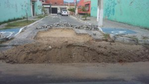 Leia mais sobre o artigo SeInfra realiza a recuperação do calçamento das Alamedas das Ruas 10 e 31 do Jereissati