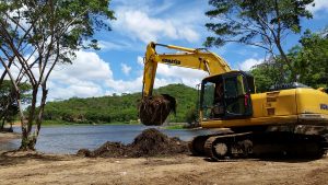 Leia mais sobre o artigo Prefeitura realiza limpeza do açude Santo Antônio do Pitaguary