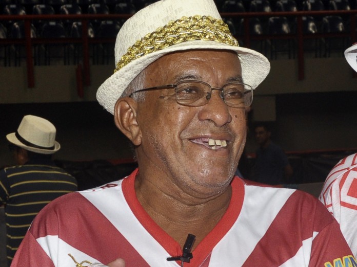 No momento, você está visualizando Unidos do Acaracuzinho ganha Carnaval com homenagem ao fundador Raimundo Valdelírio