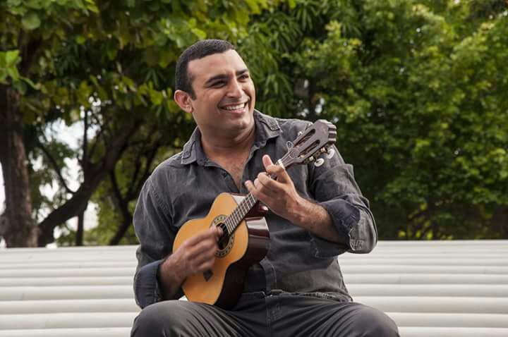No momento, você está visualizando Praça da Estação recebe apresentações Solo de Chorinho