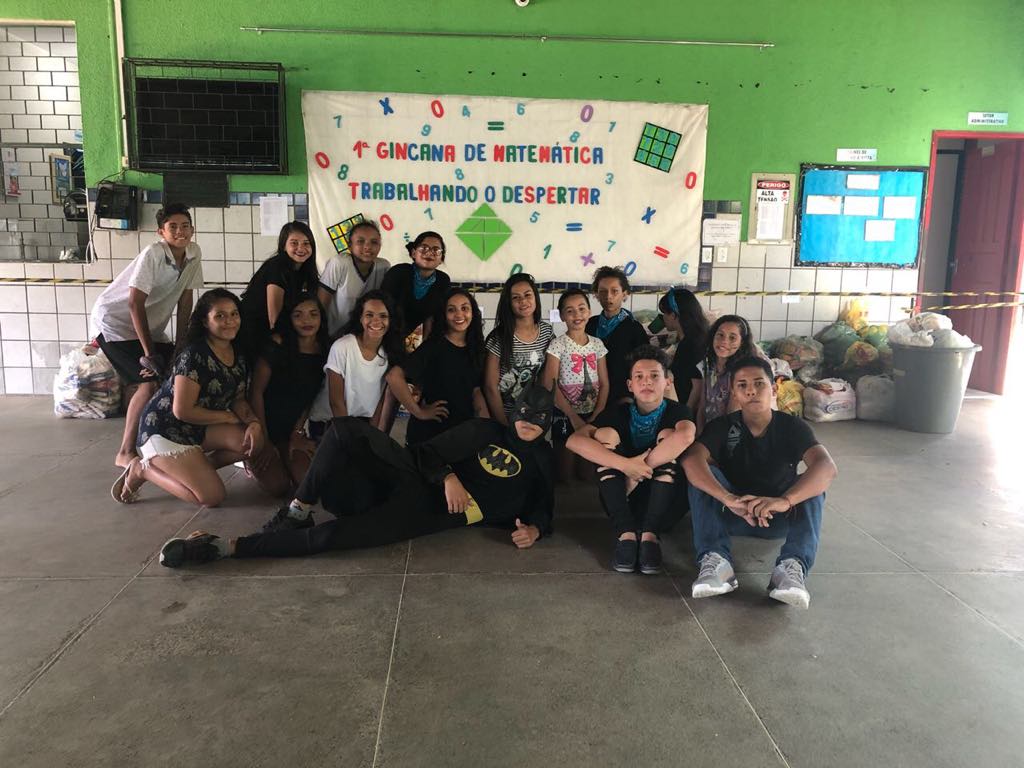 Você está visualizando atualmente Estudantes da Escola Tancredo Neves participam da I Gincana de Matemática e arrecadam mais de uma tonelada em alimentos