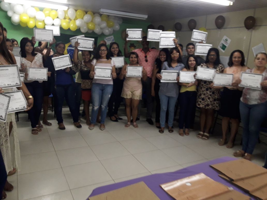 Você está visualizando atualmente Sine Municipal realiza entrega de certificados aos concludentes de cursos