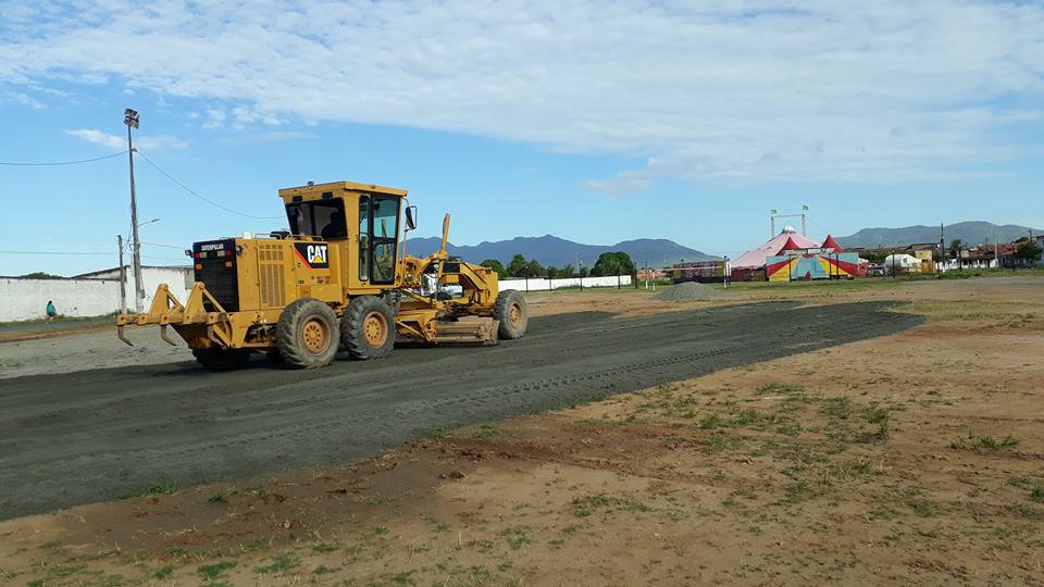 Você está visualizando atualmente Prefeitura realiza recuperação do Campo de Futebol do Atlético no Timbó