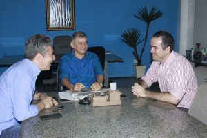 Leia mais sobre o artigo Prefeito Firmo Camurça recebe presidente do Fortaleza, Marcelo Paz