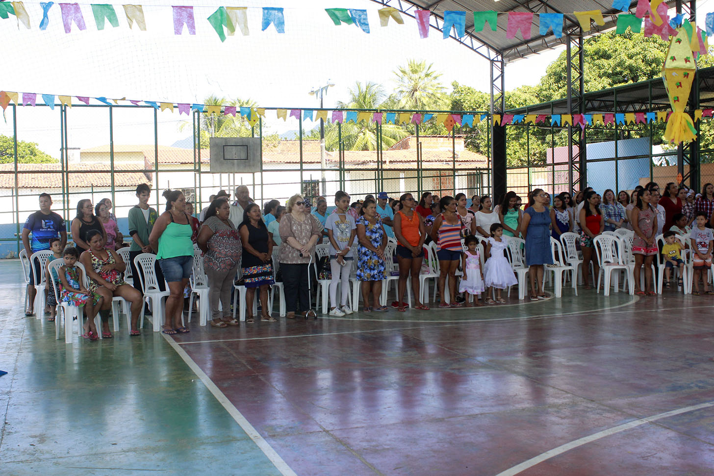 Você está visualizando atualmente Cras Mucunã comemora 10 anos com arraiá e apresentações artísticas