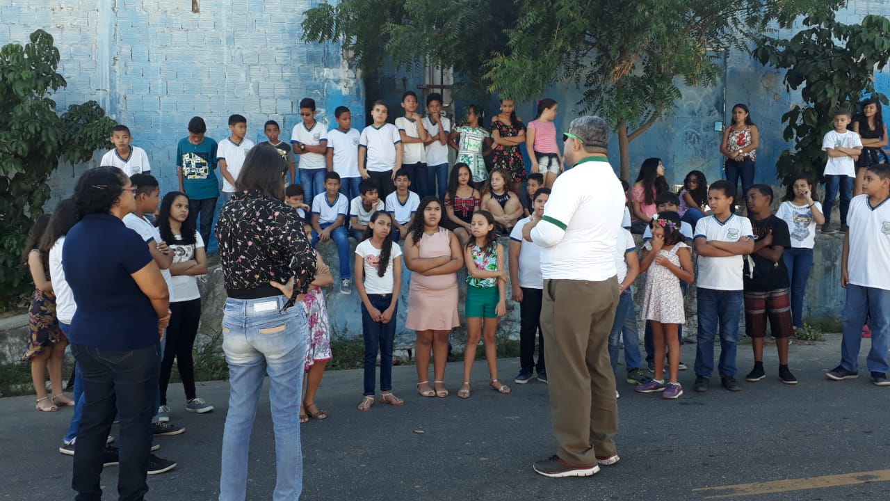 Você está visualizando atualmente Atividade de Educação Ambiental é realizada com alunos da Escola Rui Barbosa