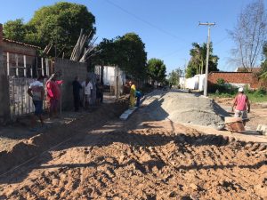 Read more about the article Prefeitura realiza obras de drenagem e pavimentação em ruas do Luzardo Viana e Residencial Maracanaú