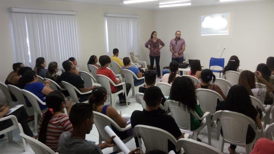 No momento, você está visualizando Secretaria de Juventude inicia curso Inova Jovem, no bairro Alto Alegre
