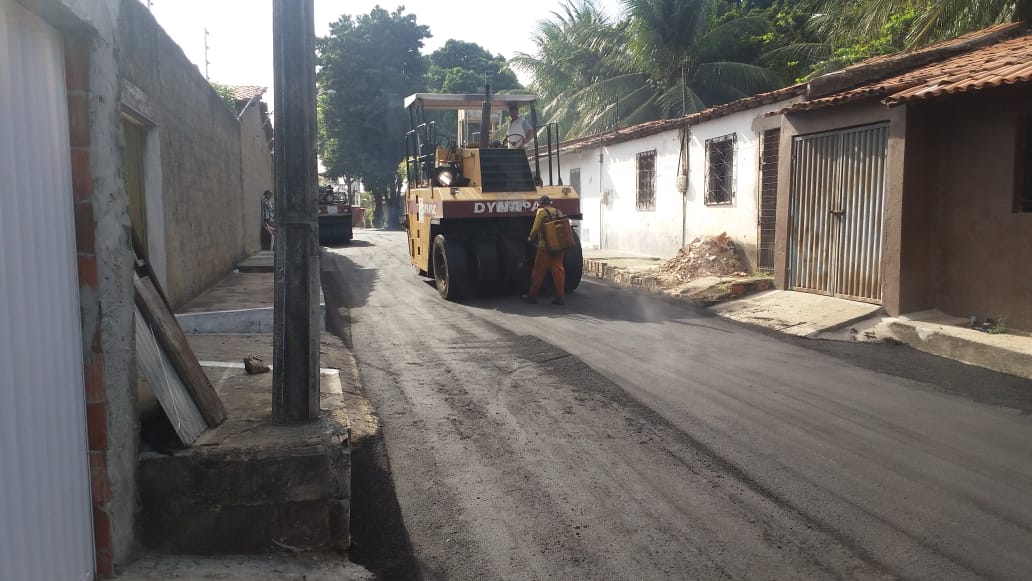 Você está visualizando atualmente Ruas asfaltadas no Jardim Bandeirante promovem melhorias na mobilidade urbana