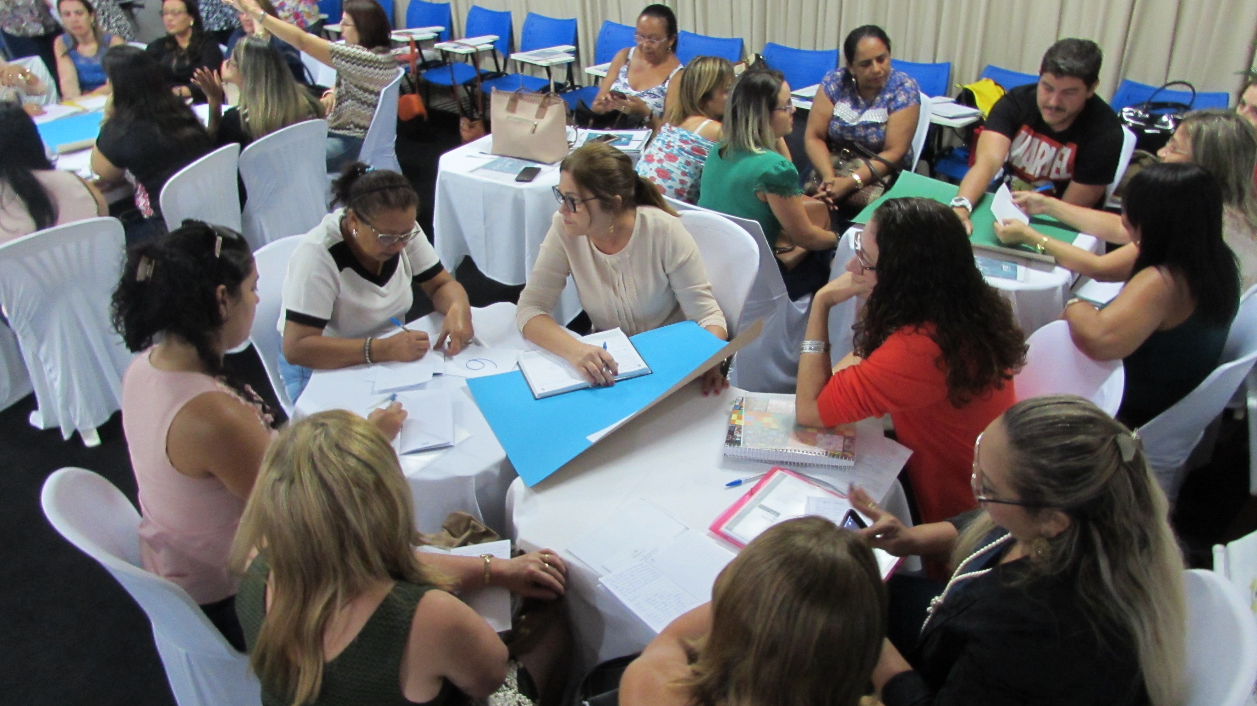 No momento, você está visualizando Secretaria de Educação realiza formação com coordenadores pedagógicos