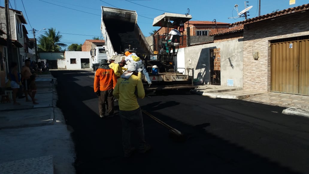 No momento, você está visualizando Novas ruas asfaltadas proporcionam melhorias na infraestrutura viária da Pajuçara