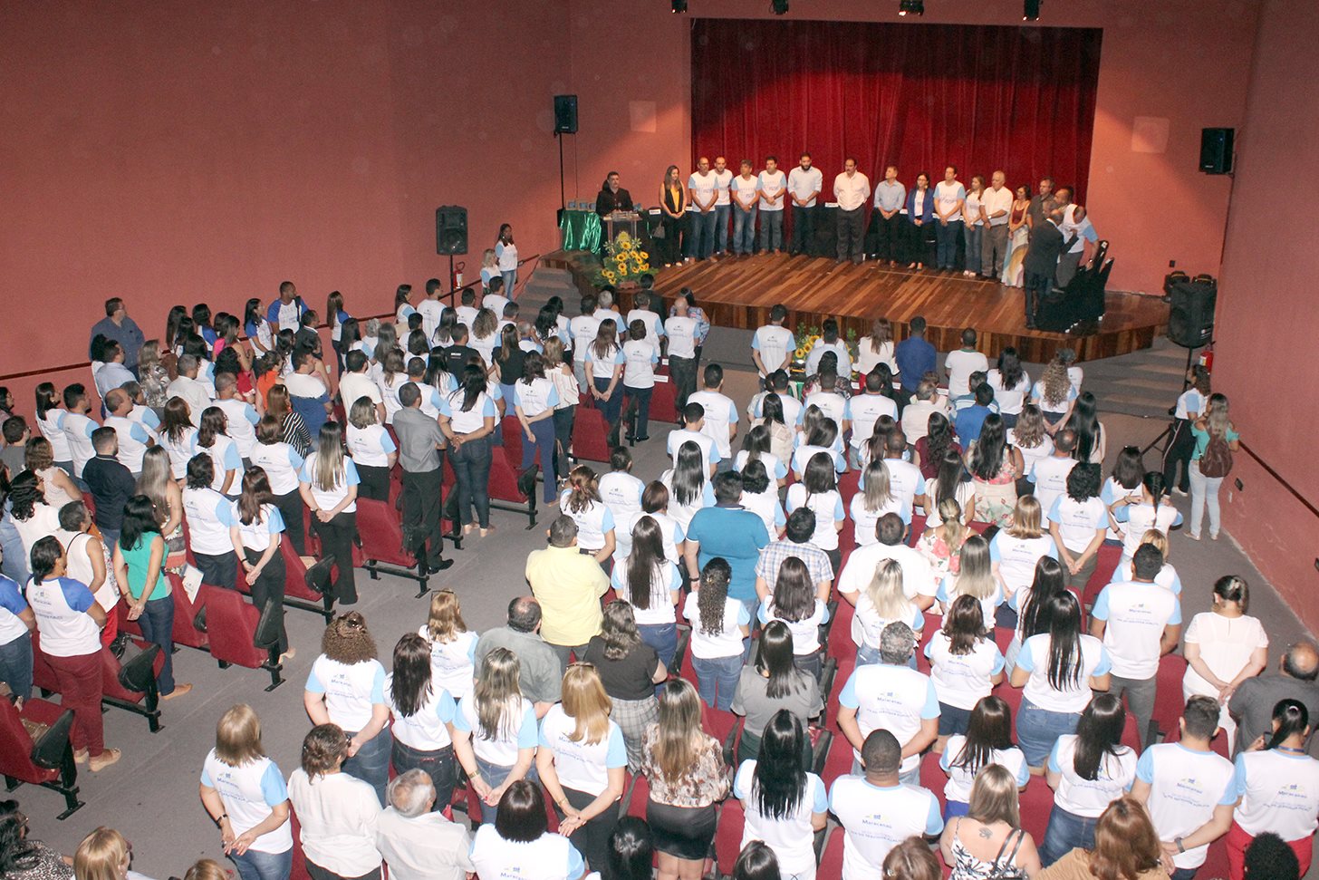 No momento, você está visualizando Servidores são homenageados com a comenda Servidor por Excelência 2018