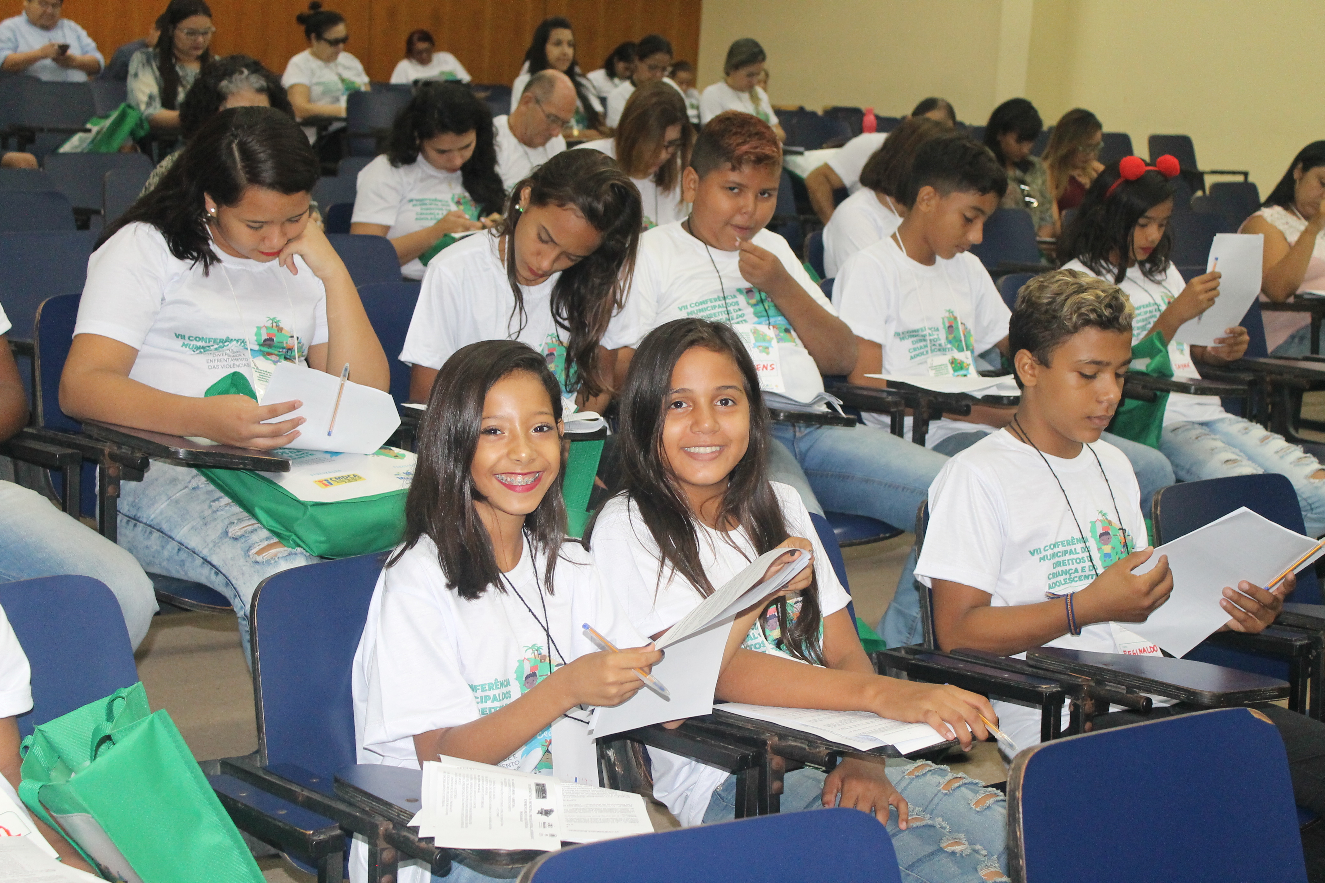 Você está visualizando atualmente Conferência discute sobre Proteção Integral a crianças e adolescentes nas políticas públicas