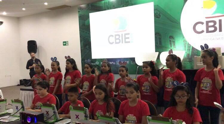 Você está visualizando atualmente Estudantes da Escola Francisca Florência participam do encerramento do Congresso Brasileiro de Informática na Educação – CBIE