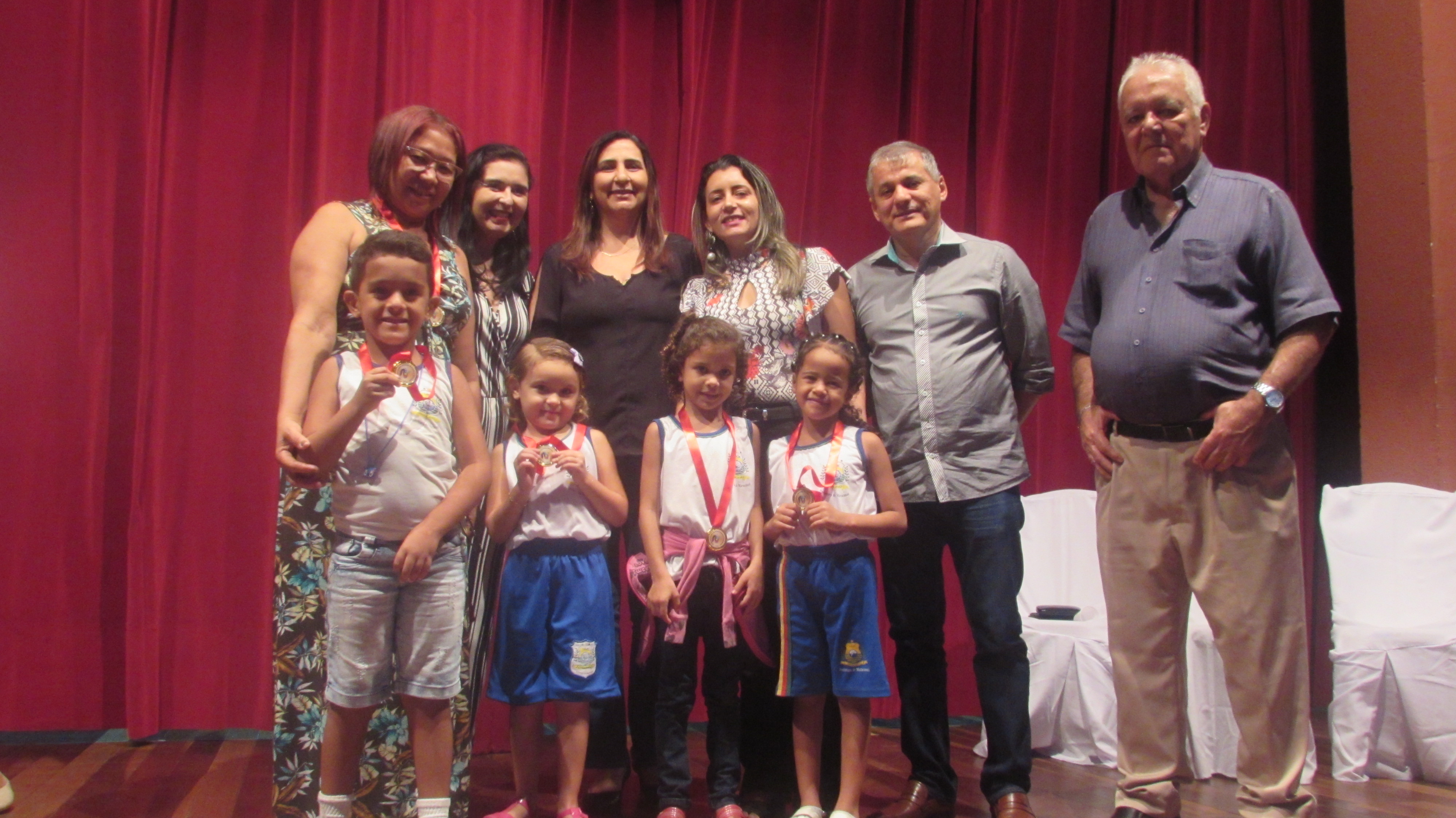 Você está visualizando atualmente Estudantes recebem premiações da VIII Mostra Científica das Escolas Municipais de Maracanaú