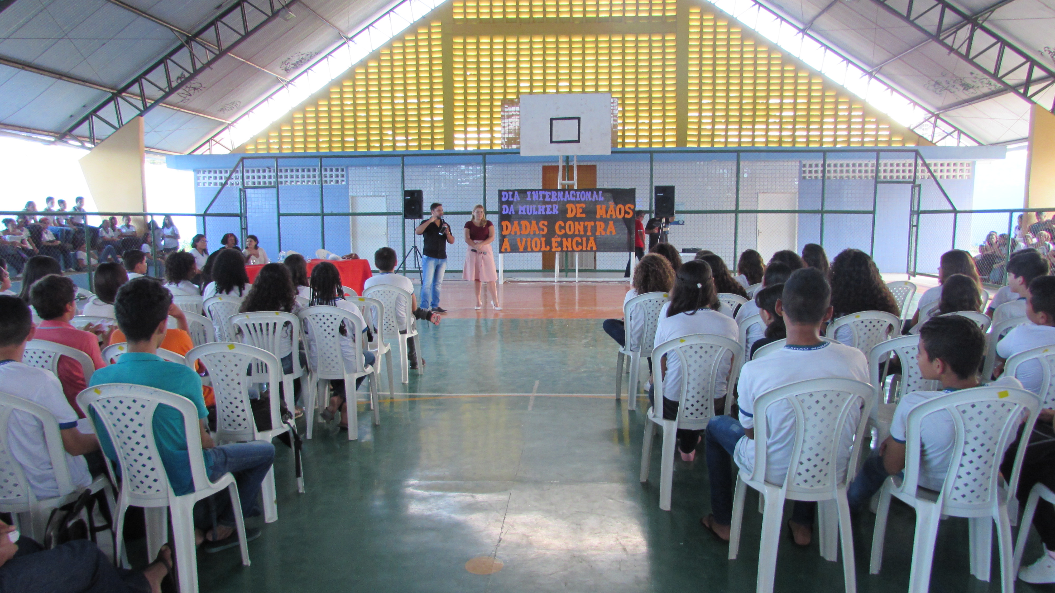 Você está visualizando atualmente Escola Municipal do Jatobá realiza palestra “De mãos dadas contra a violência”