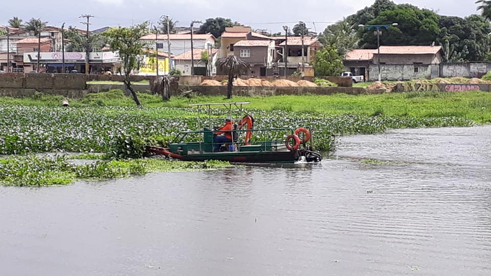No momento, você está visualizando Prefeitura realiza limpeza da Lagoa do Mingau