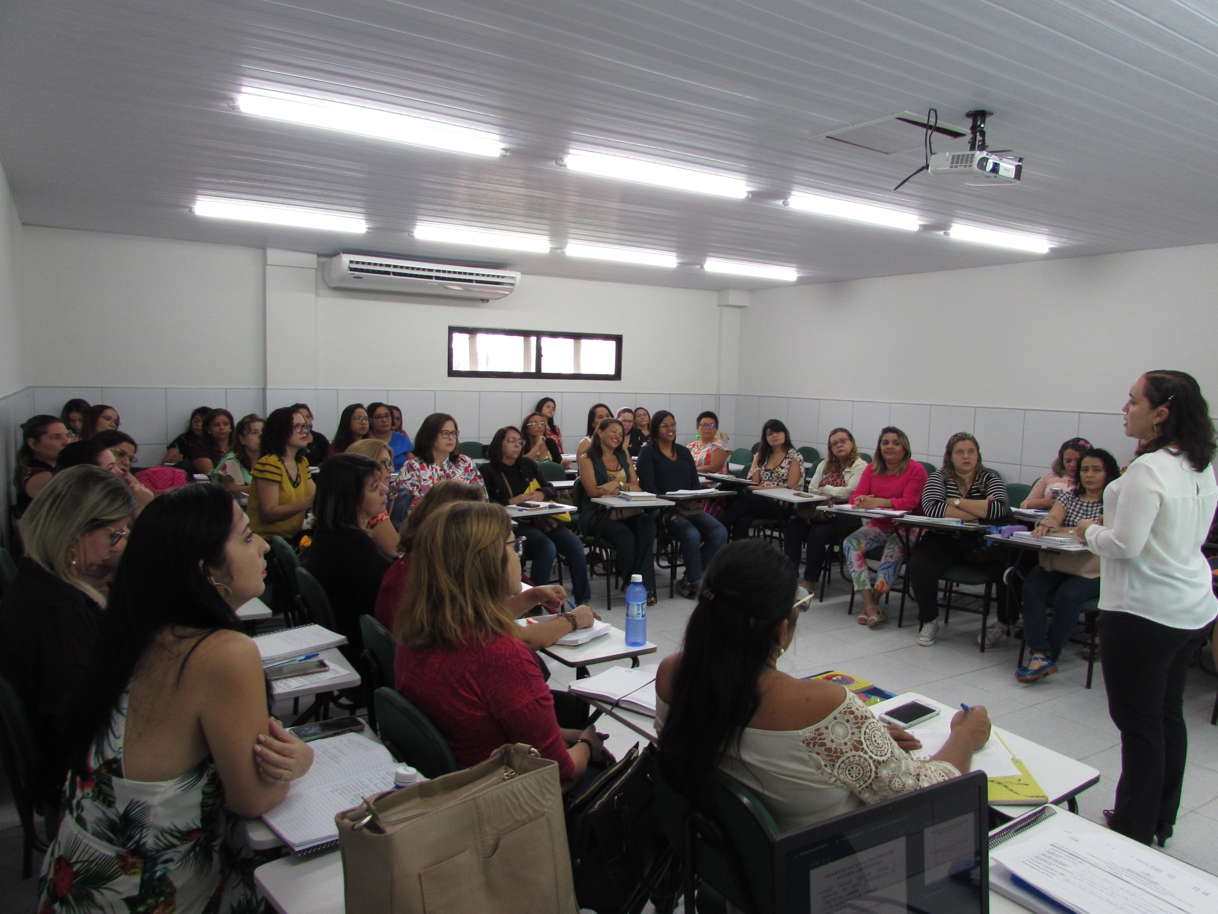 Você está visualizando atualmente Secretaria de Educação realiza formação com coordenadores pedagógicos das turmas do 1º ao 5º ano