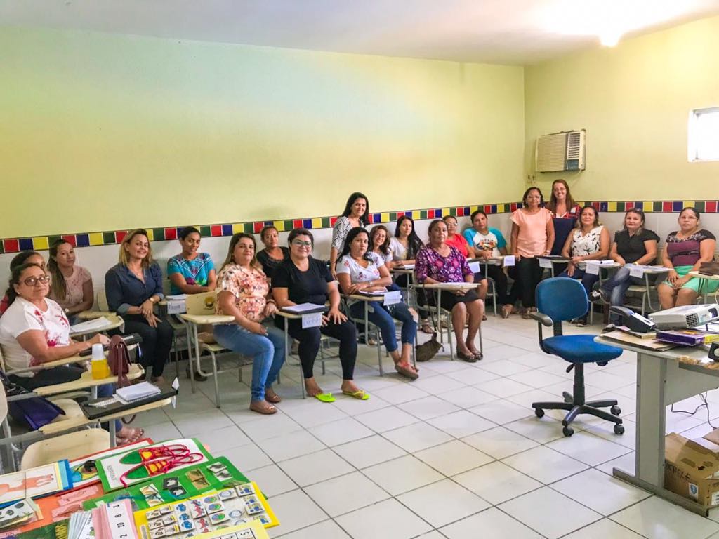 No momento, você está visualizando Secretaria de Educação realiza formação com novas cuidadoras