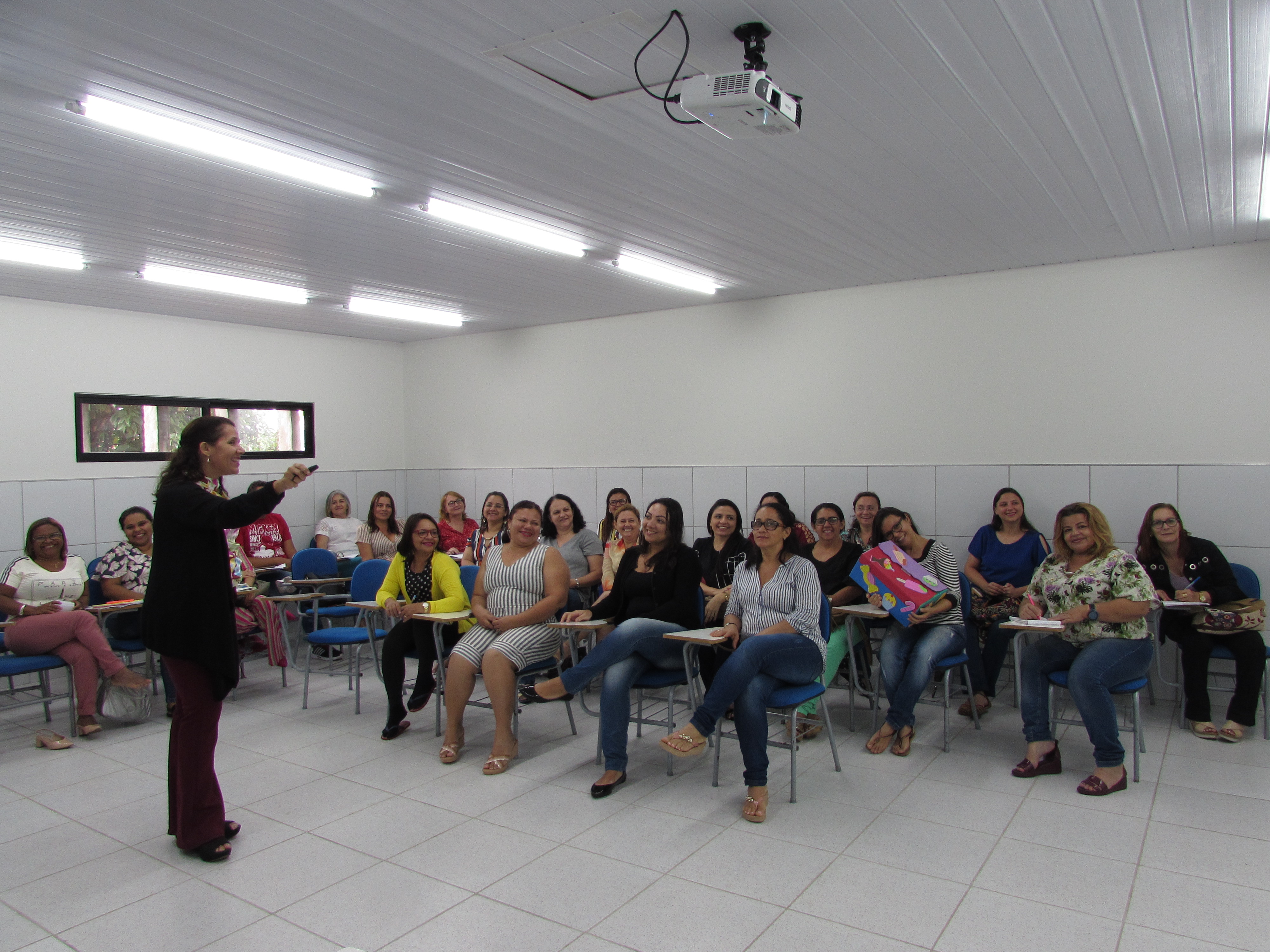 Você está visualizando atualmente Professores do 1º ao 5º ano das escolas municipais participam de formação continuada