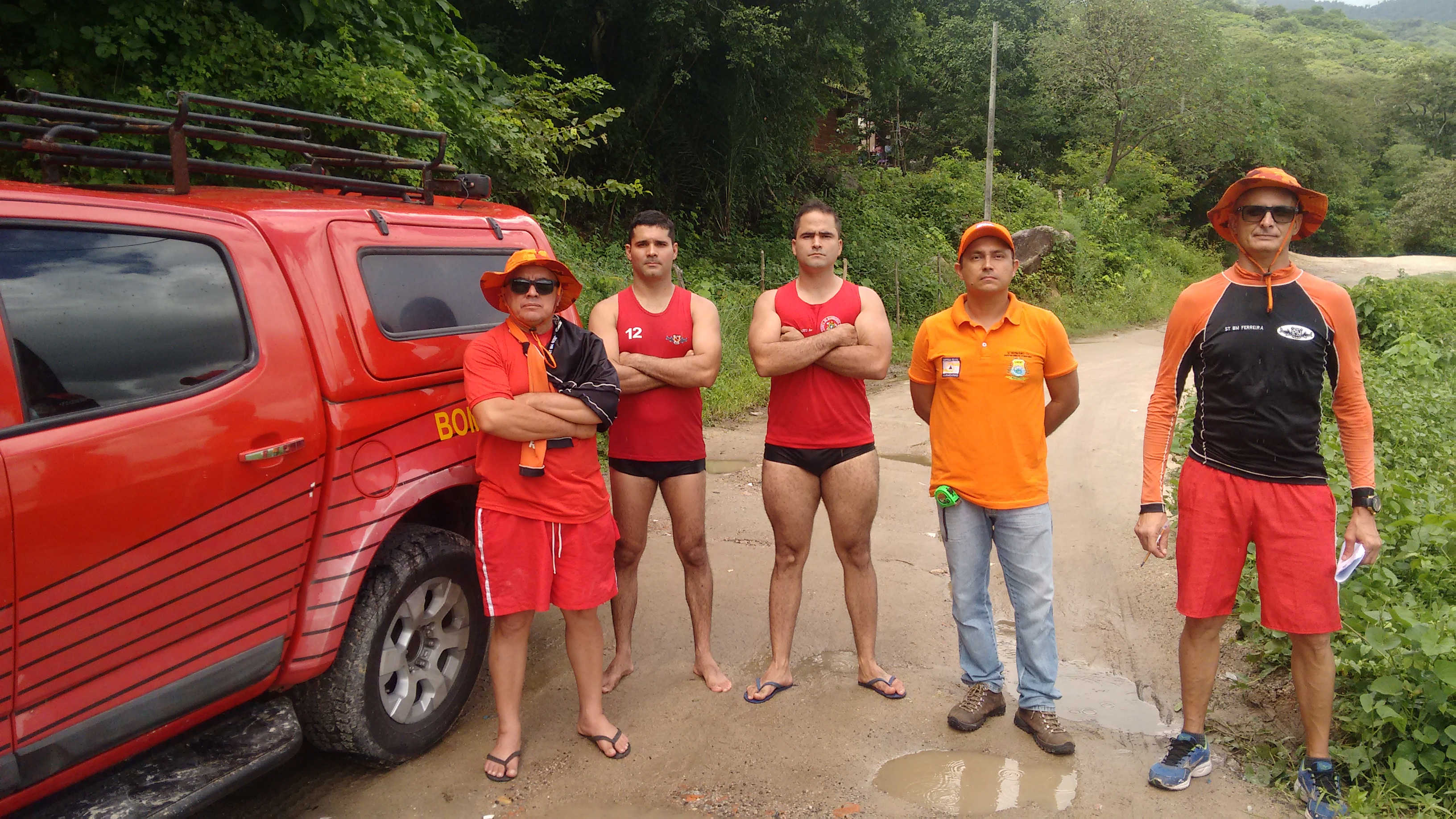 No momento, você está visualizando COMPDEC e Corpo de Bombeiros realizam ação preventiva na Barragem do Açude do Santo Antônio do Pitaguary