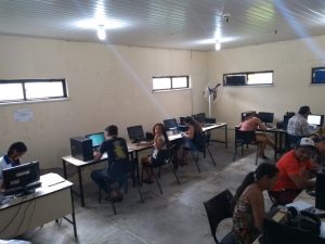 Read more about the article Sasc coleta dados para pesquisa sobre o Timbó no CATE da Escola Adauto Ferreira Lima