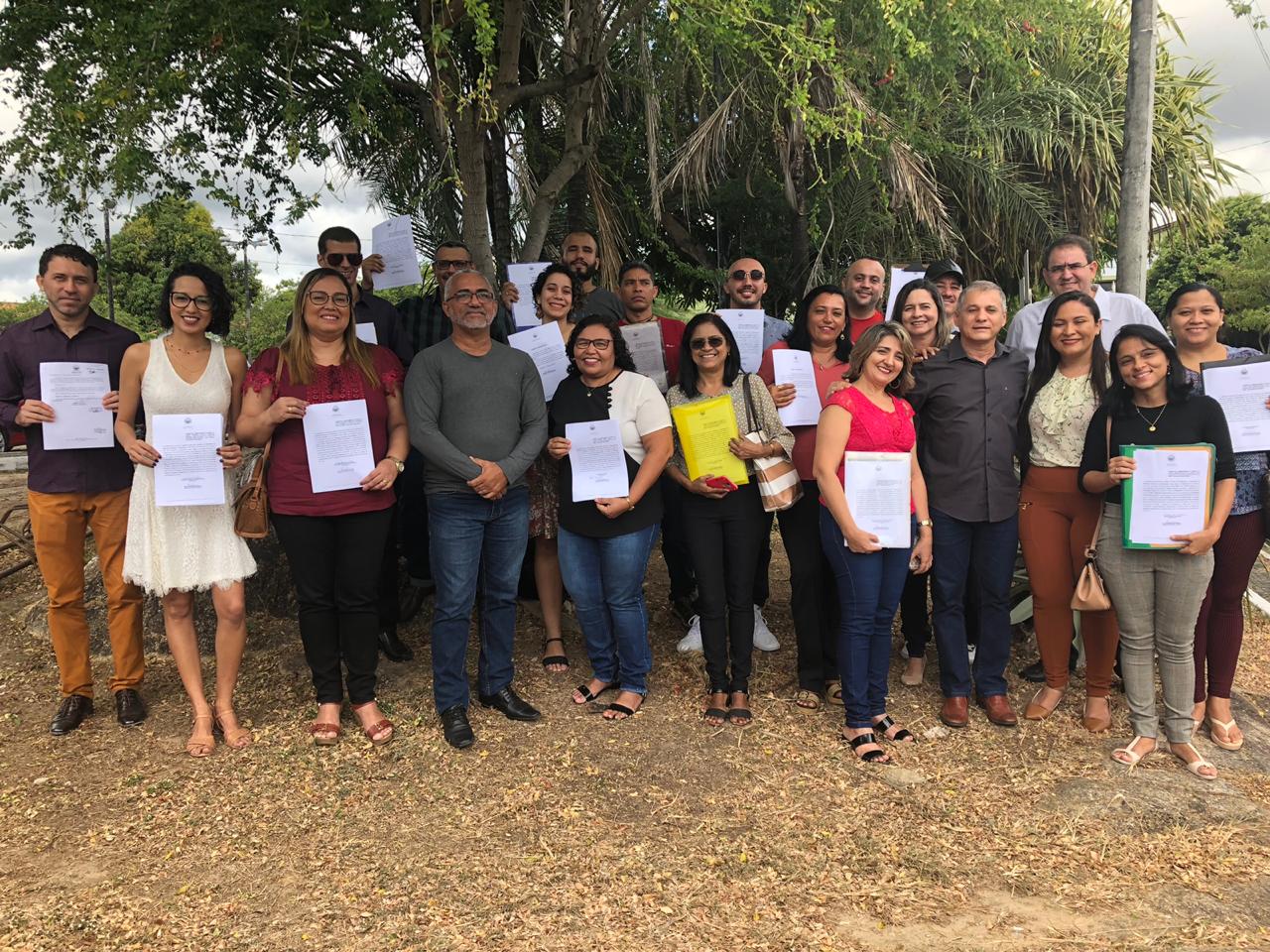 No momento, você está visualizando Prefeitura empossa 19 professores de Educação Básica