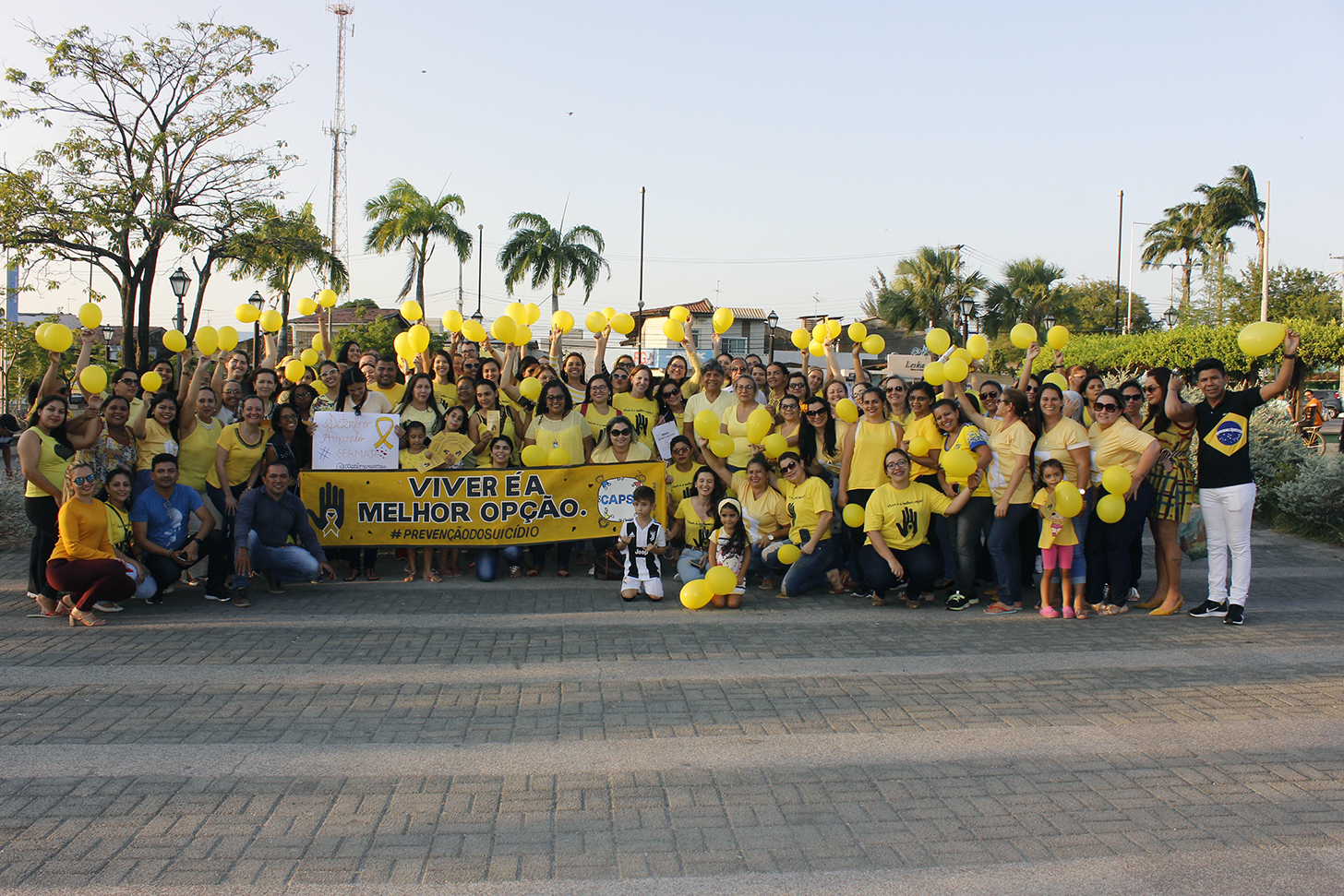 Você está visualizando atualmente Caminhada do Setembro Amarelo com o tema “Vida: nosso maior troféu” percorre ruas e avenidas de Maracanaú